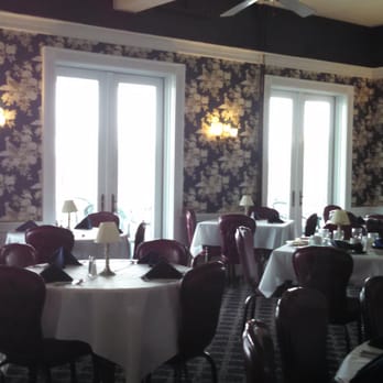 The Emerson Inn - The Grand Cafe - Hotels Near Me - Rockport, Massachusetts