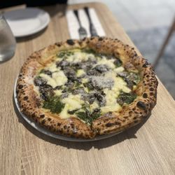 Sunnyside Pizzeria - Pesto Mushroom Pizza (VG)