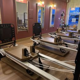 Inside a 6 am sweat and sculpt class Inside a 6 am sweat and sculpt class