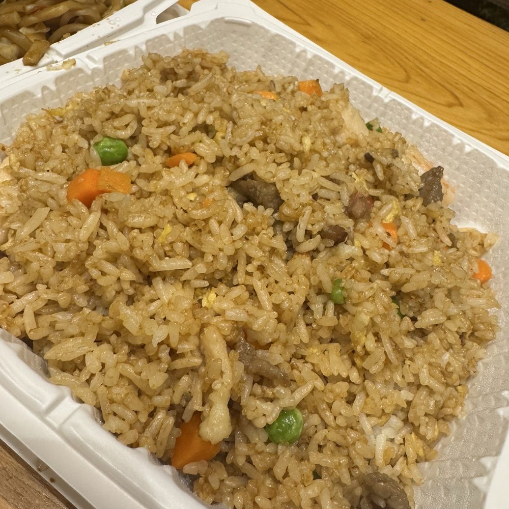 Lee’s Chinese Restaurant - House Fried Rice - Chinese Near Me - Manteca, California Lee’s Chinese Restaurant - House Fried Rice - Chinese Near Me - Manteca, California