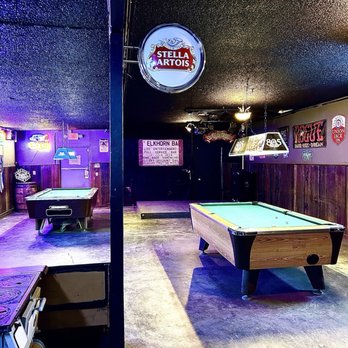 Elkhorn Bar - Two pool tables in the back room - Dive Bars Near Me - San Miguel, California Elkhorn Bar - Two pool tables in the back room - Dive Bars Near Me - San Miguel, California