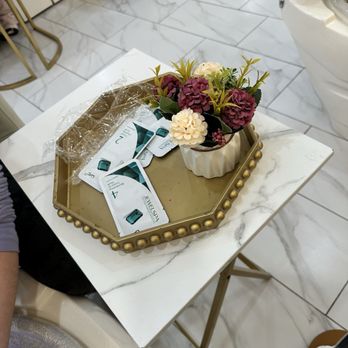D'or Nail Lounge - Jewel essence spa pedí - Nail Salons Near Me - Temecula, California