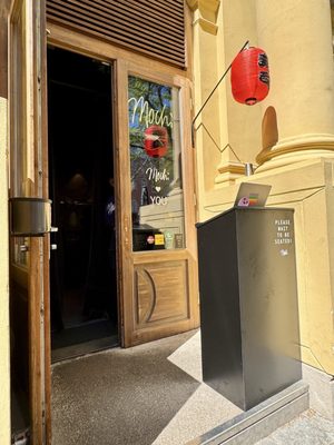 Mochi Ramen Bar by null