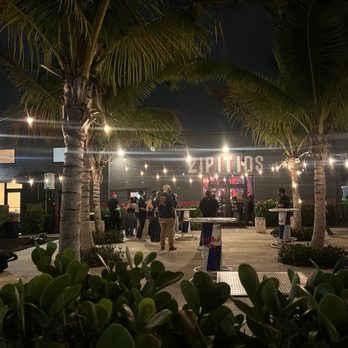 Zipitios - Outside patio area - Salvadoran Near Me - West Palm Beach, Florida