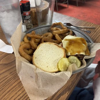 The Smoking Mule - Tipsy Burro burger and onion rings - American Near Me - Chamberlain, South Dakota