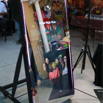 PhotoBooth Vibes - Photobooth set up - Photo Booth Rentals Near Me PhotoBooth Vibes - Photobooth set up - Photo Booth Rentals Near Me