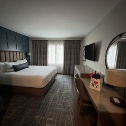 Turning Stone Resort Casinos - The Brook renovated 4th floor room