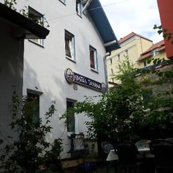 Costa's Taverna