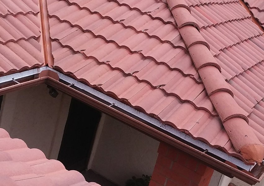 Slide of Alfredo's Roofing