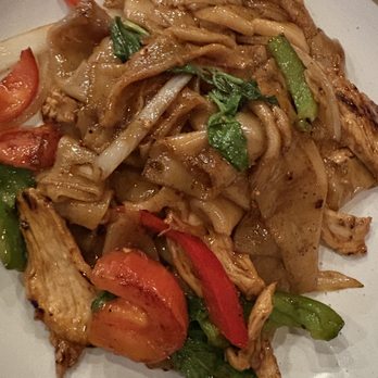 Thai Meric Eatery and Bar - drunken noodles - Thai Near Me - Frederick, Maryland Thai Meric Eatery and Bar - drunken noodles - Thai Near Me - Frederick, Maryland