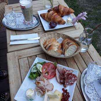 Petit Paris - Auf der Terasse - Cafes Near Me - Berlin, BE Petit Paris - Auf der Terasse - Cafes Near Me - Berlin, BE