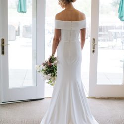 Mia's Creative Tailoring - Great tailoring to fit my body like a glove.