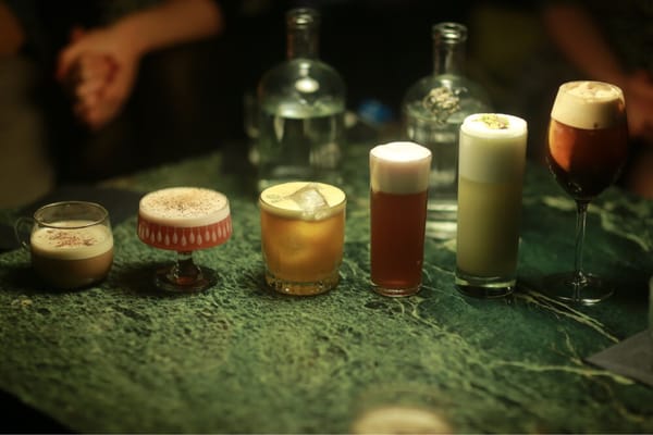 Duck and Cover - Cocktailbar by null