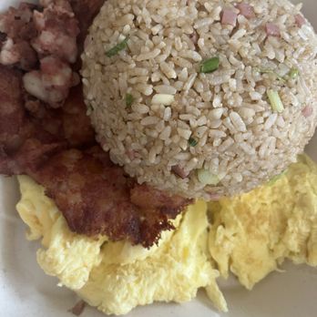 Aiea Pancake House - Corn beef hash with eggs and fried rice - Breakfast & Brunch Near Me - Aiea, Hawaii