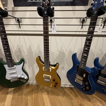 Chicago Music Exchange - PRS Guitars - Musical Instruments & Teachers Near Me - Chicago, Illinois