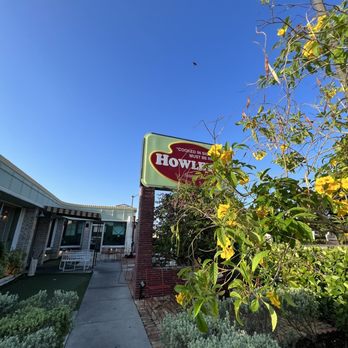 Howley's Restaurant - Diners Near Me - West Palm Beach, Florida