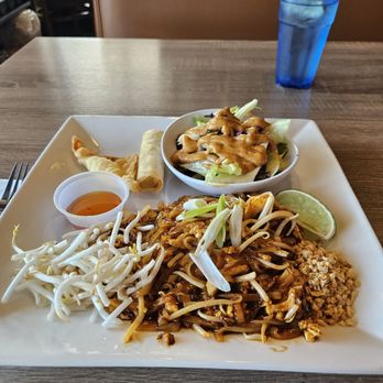 Corner Thai Kitchen - Thai Near Me - San Diego, California