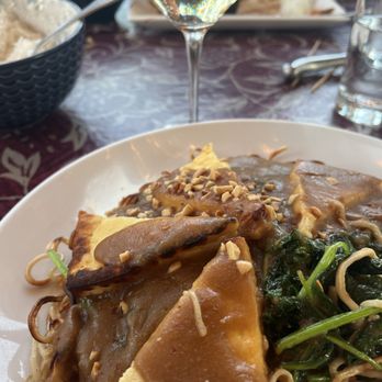 Bambu - Pan Fried Noodles with Tofu - Thai Near Me - Medford, Oregon