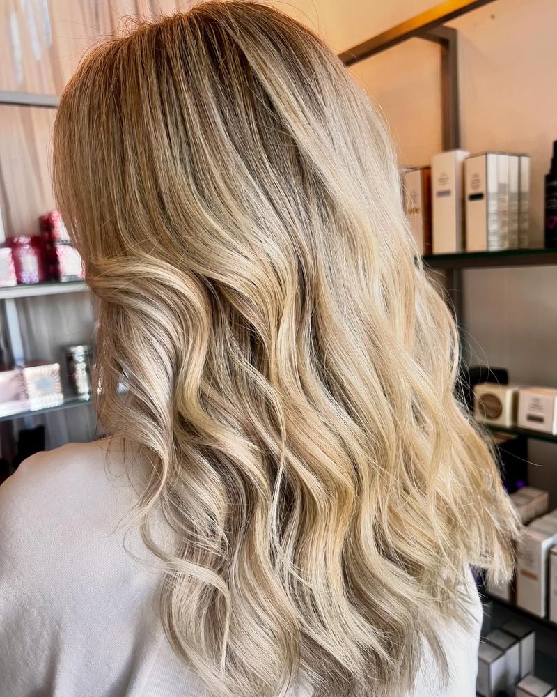 Red Salon Image