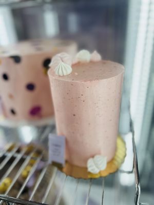 Flouring Cake Shop by null