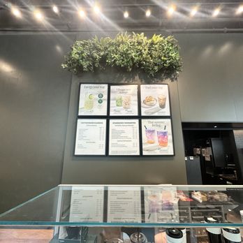 Starbucks Reserve - Coffee & Tea Near Me - Vancouver, British Columbia