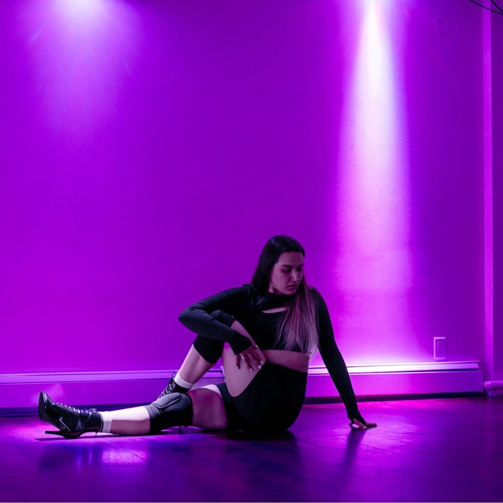 Heels By Iryna - Girl stretching at heels by Iryna heels dance studio - Dance Schools Near Me