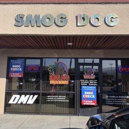 Smog Dog store front.