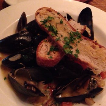 Metropolis - PEI Mussels - New American Near Me - Boston, Massachusetts