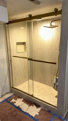 Handyman Construction Logo