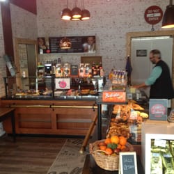 Coffee Shop & Bakery