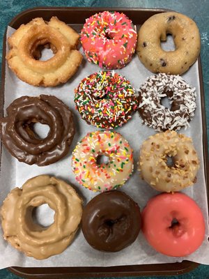 Dona Queen Donuts & Deli by null