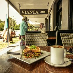 VIANTA Espresso & Wine Bar