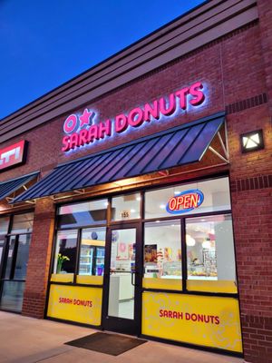 Sarah Donuts by null