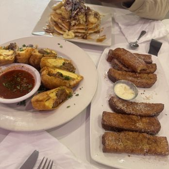 Eggsperts Cafe - Banana Pecan Waffle Birria Eggrolls Churro French Toast Stix - Breakfast & Brunch Near Me - Orland Park, Illinois