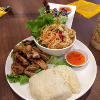 D'elephant - Thai Near Me - Malvern East, VIC