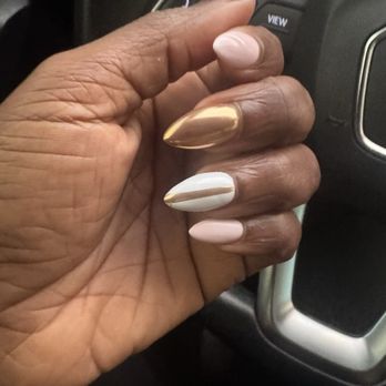 Gloss Nail Bar - Nail Salons Near Me - Houston, Texas
