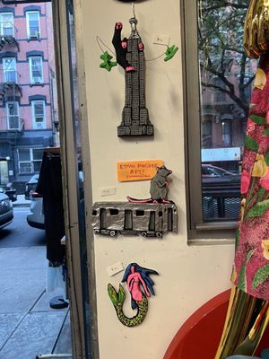 3rd & B'zaar by null