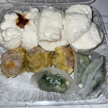 Delicious Dim Sum - Pork shumai, BBQ Pork Bun, Shrimp and Chive dumplings - Dim Sum Near Me - San Francisco, California