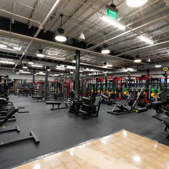 HIT Athletic - Downstairs weight room - Gyms Near Me - Austin, Texas HIT Athletic - Downstairs weight room - Gyms Near Me - Austin, Texas