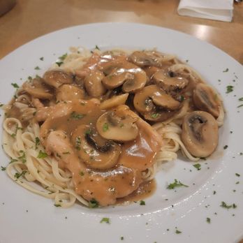 Mark Twain Diner Restaurant - Chicken Marsala - Diners Near Me - Union, New Jersey
