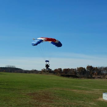 Connecticut Parachuting - Skydiving Near Me - Ellington, Connecticut