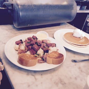 Stanley - Corned beef hash and great pancakes - Breakfast & Brunch Near Me - New Orleans, Louisiana Stanley - Corned beef hash and great pancakes - Breakfast & Brunch Near Me - New Orleans, Louisiana