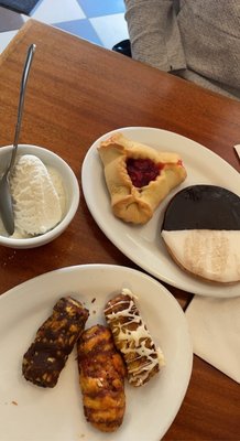 Murray's Deli by null