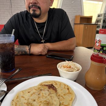 La Patrona Cocina Latina - Pupusas are delicious - Latin American Near Me - Spring, Texas La Patrona Cocina Latina - Pupusas are delicious - Latin American Near Me - Spring, Texas