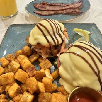 Brunch With Me - Smoked salmon Benedict! - Breakfast & Brunch Near Me - Saint Clair Shores, Michigan Brunch With Me - Smoked salmon Benedict! - Breakfast & Brunch Near Me - Saint Clair Shores, Michigan