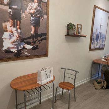 Venerosa - Seating Area - Desserts Near Me - Toronto, Ontario