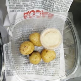 Not kidding: €3.40 of patatas alioli. That's all I got. Wow.