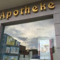 Farmacia Cotroneo - L'insegna della farmacia in lingua tedesca