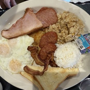 Daddy O’s - Daddy O big breakfast platter - New American Near Me - Lihue, Hawaii