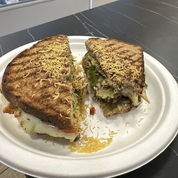 Cake Garden Bakery & Deli - Toasted chilly cheese w/ Chicken - Bakeries Near Me - Lawndale, California